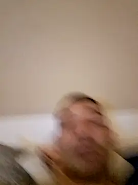 Snapshot of Zoltanioan26 chatting on February 1, 2026, 6:33 am Zoltanioan26 online show from February 1, 2026, 6:33 am