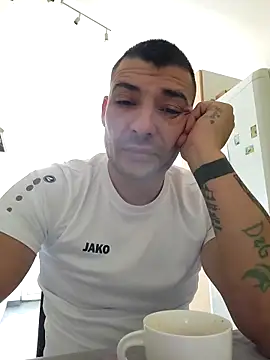 Snapshot of Zoltanioan26 chatting on November 29, 2025, 8:58 am Zoltanioan26 online show from November 29, 2025, 8:58 am