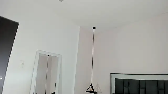 victoria cooper3 online show from November 28, 2025, 9:42 am