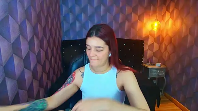 LiaHarryis online show from October 10, 2025, 7:04 pm