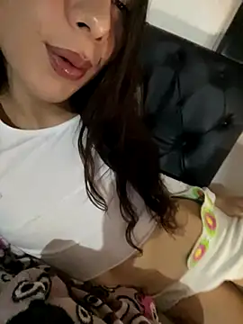 NICOLSKINNY1 online show from September 23, 2025, 12:39 am