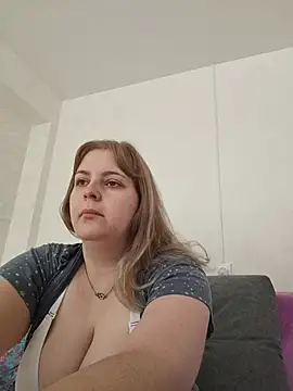 Lady nice cat online show from August 1, 2026, 2:53 am