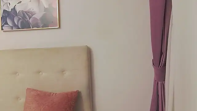 CassieHilton online show from January 7, 2026, 10:59 pm