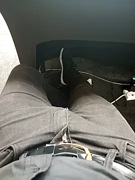 Snapshot of Edwin-74 chatting on April 7, 2026, 6:15 am Edwin-74 online show from April 7, 2026, 6:15 am