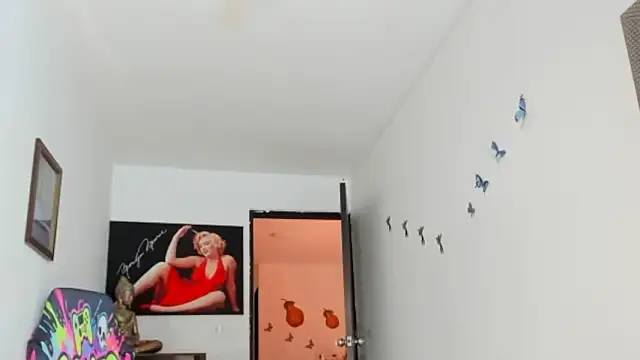 Snapshot of seleneh chatting on March 18, 2026, 5:36 pm seleneh online show from March 18, 2026, 5:36 pm