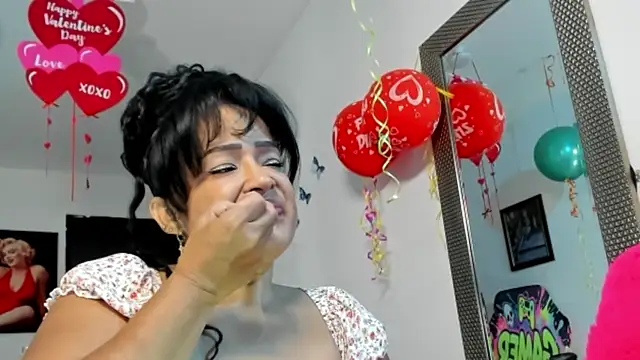 Snapshot of seleneh chatting on February 19, 2026, 8:17 pm seleneh online show from February 19, 2026, 8:17 pm