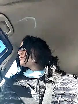 LauraBaby online show from March 19, 2025, 7:40 am