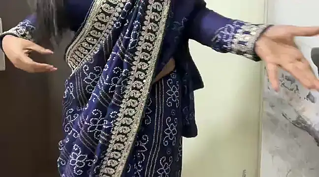 julie 08 online show from December 10, 2024, 10:58 pm