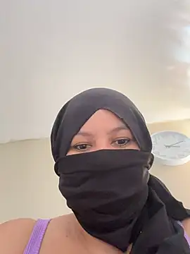 Amina hafsa online show from July 15, 2026, 6:48 pm