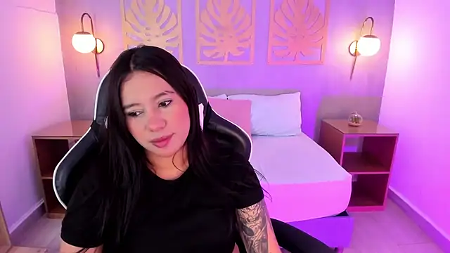 majo rosse  online show from September 12, 2025, 7:02 pm