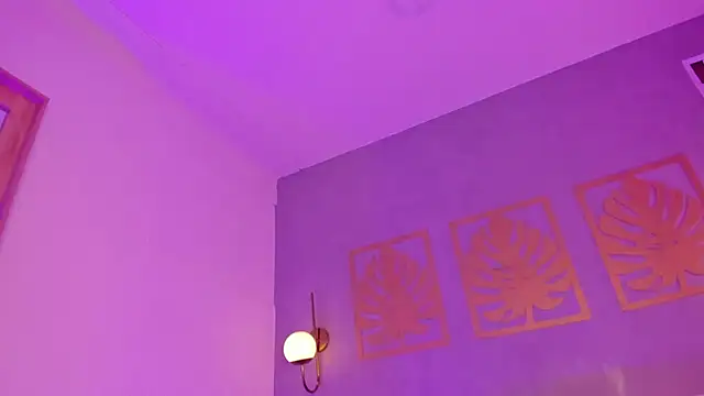 majo rosse  online show from June 17, 2026, 7:02 pm