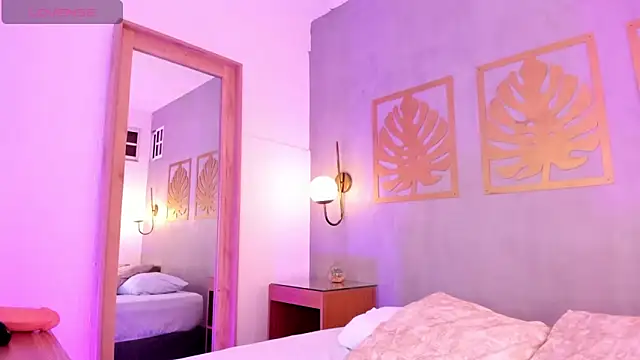 Snapshot of majo_rosse_ chatting on March 5, 2026, 7:10 pm majo rosse online show from March 5, 2026, 7:10 pm