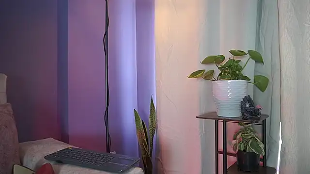 roselinedior online show from July 13, 2026, 5:12 pm