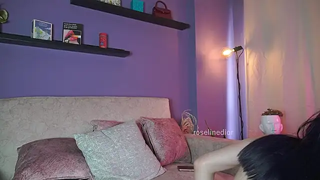 roselinedior online show from June 18, 2026, 6:24 pm