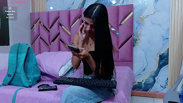 daddyissuesss  online show from February 3, 2026, 8:03 pm