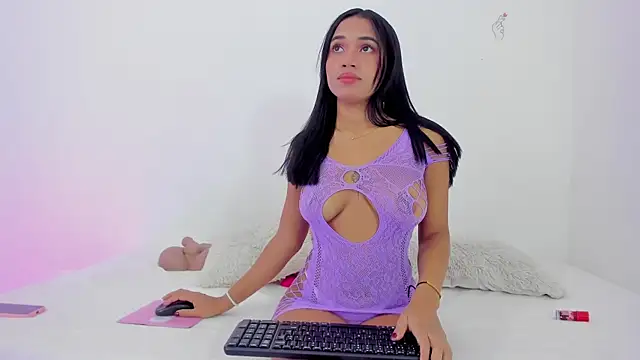 natashaa evans online show from June 12, 2026, 3:59 am