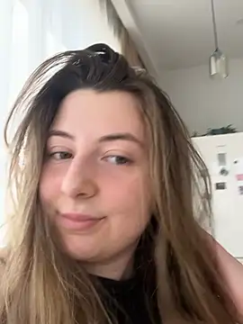 curvyflawless online show from February 15, 2025, 10:11 am