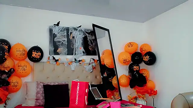 maria camilacms online show from October 9, 2025, 6:41 pm