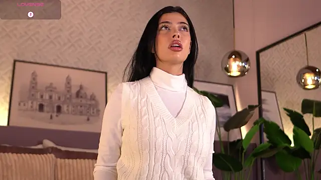 ElleDiane online show from September 27, 2025, 10:27 pm