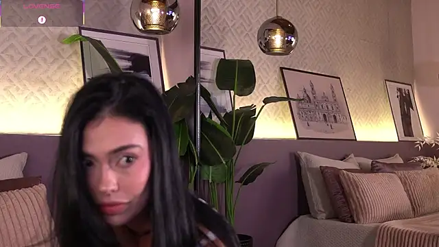 Snapshot of ElleDiane chatting on June 27, 2026, 9:54 pm ElleDiane online show from June 27, 2026, 9:54 pm