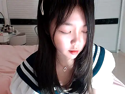 -Lucky Girl online show from March 15, 2025, 3:06 pm