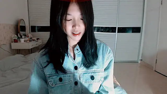 -Lucky Girl online show from September 29, 2025, 12:11 pm