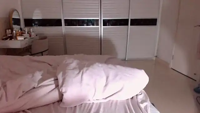 -Lucky Girl online show from January 16, 2026, 1:15 pm