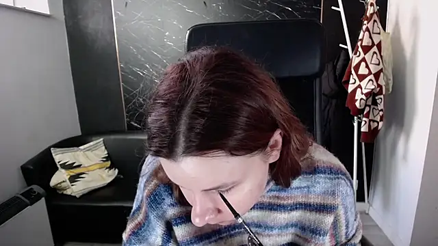 littleviki7 online show from October 25, 2025, 7:18 am