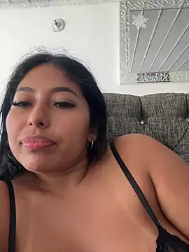 emmyjhonson07 online show from June 28, 2026, 2:12 pm