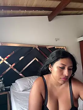 emmyjhonson07 online show from July 16, 2026, 4:15 pm