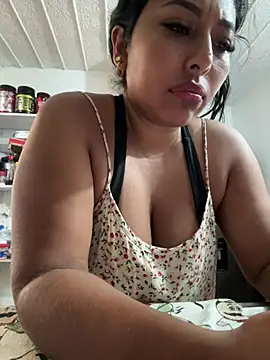 emmyjhonson07 online show from July 9, 2026, 11:53 am