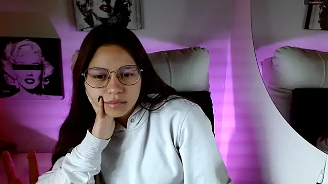 SamanthaRoldaan online show from September 10, 2025, 3:00 pm