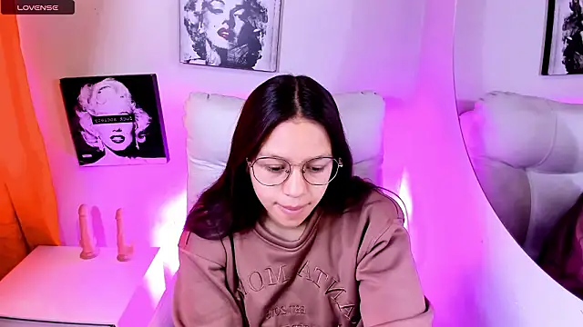 SamanthaRoldaan online show from March 16, 2026, 3:26 pm