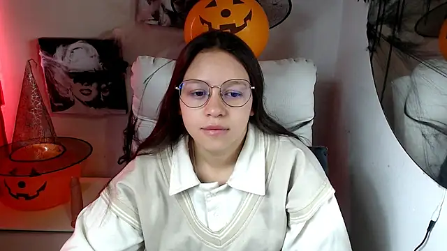 SamanthaRoldaan online show from October 18, 2025, 2:19 pm