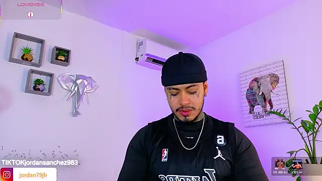 Snapshot of JordanSmiith_ chatting on June 17, 2026, 9:36 pm JordanSmiith online show from June 17, 2026, 9:36 pm