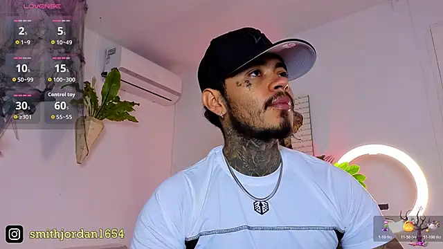 JordanSmiith  online show from October 28, 2025, 8:41 pm