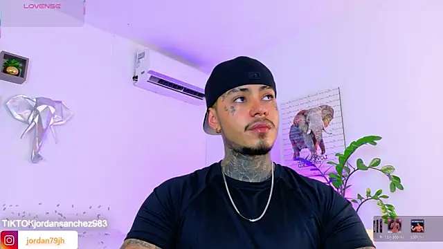 Snapshot of JordanSmiith_ chatting on May 19, 2026, 9:11 pm JordanSmiith online show from May 19, 2026, 9:11 pm