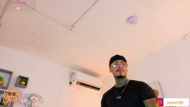 JordanSmiith  online show from July 29, 2026, 9:14 pm