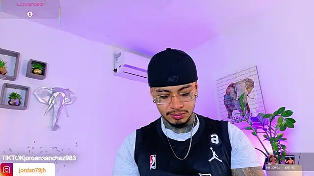 JordanSmiith  online show from April 30, 2026, 8:57 pm
