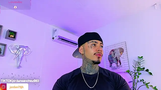 JordanSmiith  online show from April 23, 2026, 9:27 pm