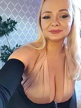 GjuliaX online show from March 20, 2025, 5:57 am