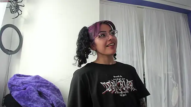 witchviolet online show from March 17, 2025, 9:35 pm