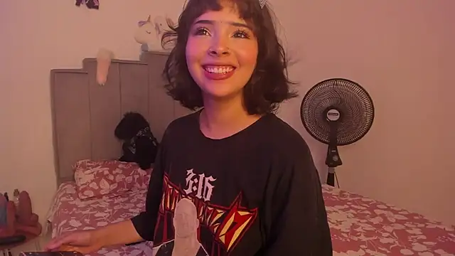 chloe watson  online show from July 9, 2026, 7:57 pm