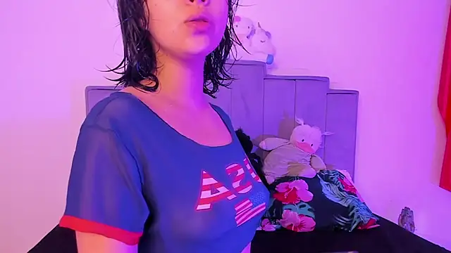 chloe watson  online show from August 5, 2026, 6:46 pm