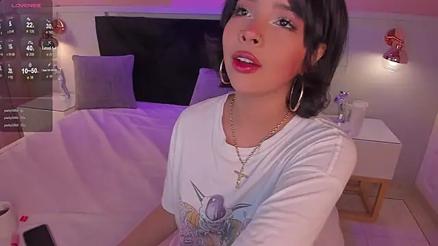 chloe watson  online show from May 16, 2026, 8:19 pm