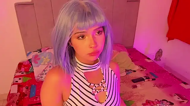 chloe watson  online show from August 5, 2026, 1:21 am
