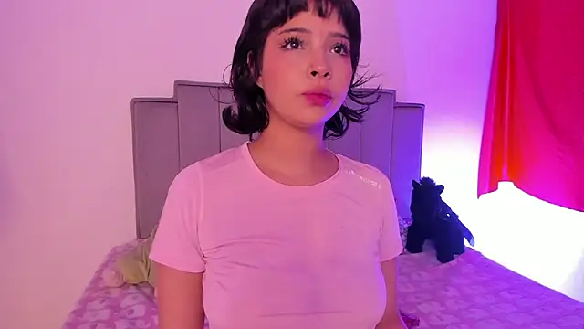 chloe watson  online show from July 22, 2026, 7:49 pm