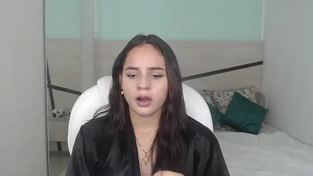 Snapshot of heidy_hoiss chatting on December 21, 2024, 11:34 pm heidy hoiss online show from December 21, 2024, 11:34 pm