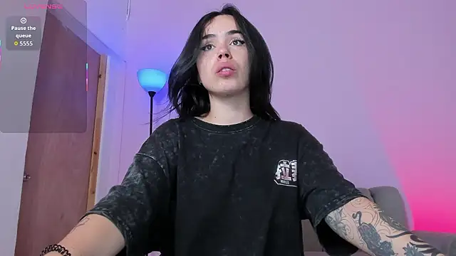 zoe6x online show from March 14, 2026, 1:50 pm