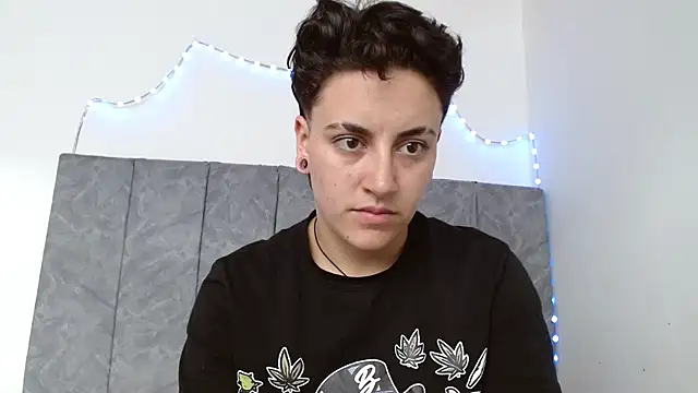 linda 33 online show from September 25, 2025, 6:58 pm